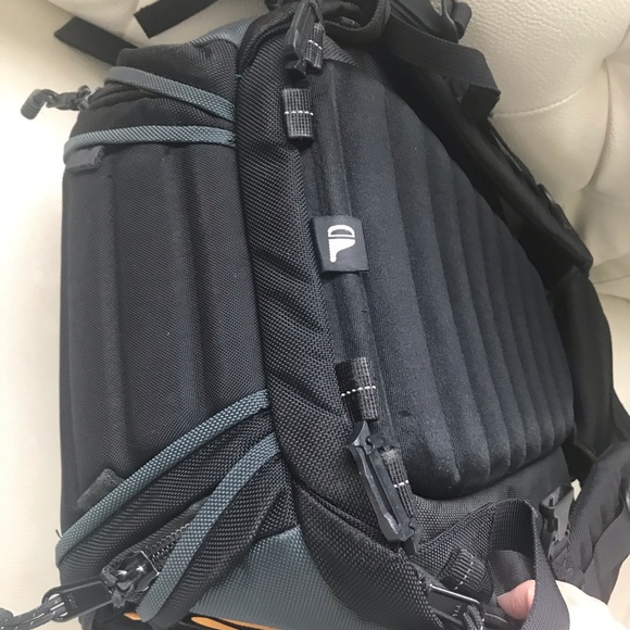 Kata R-103 DSLR camera backpack - Picture 7 of 10